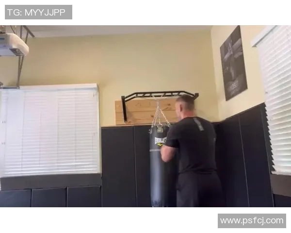 魏德曼与霍尔的精彩对决揭示UFC中量级格斗的新篇章