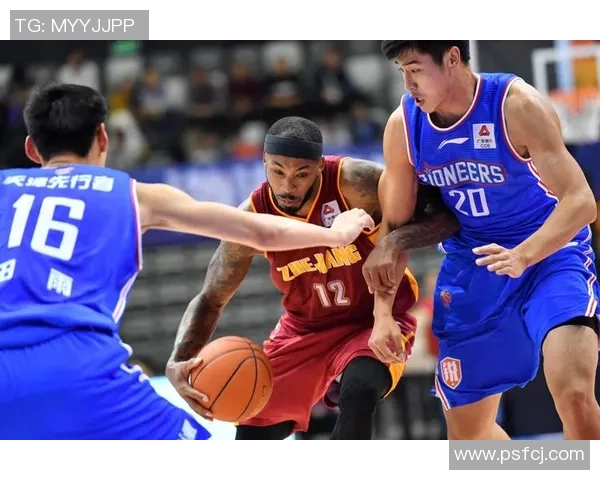 马库斯斯马特的篮球之路与领导力：从新秀到球队核心的成长历程